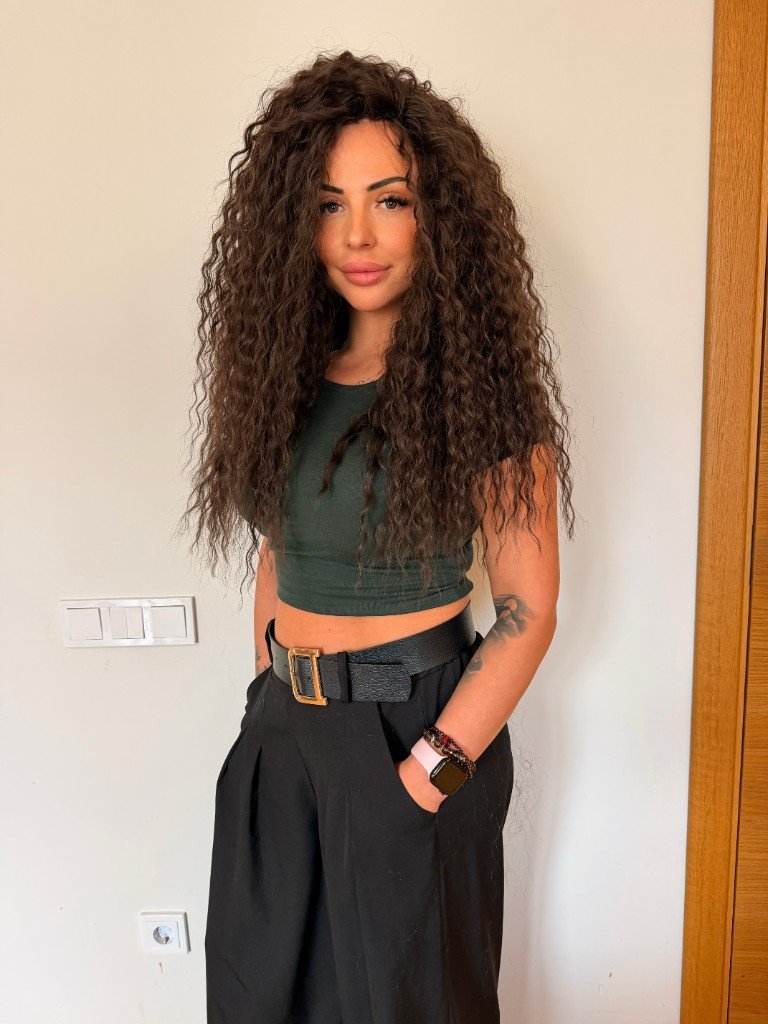 Tamsūs, tūriniai Afro Hair garbanos